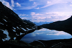 lac de vens photo de nuit